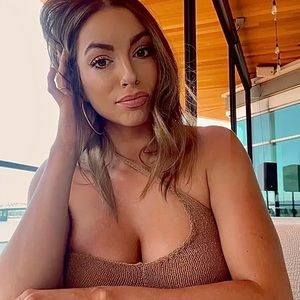 Meet your Posher, Sessa